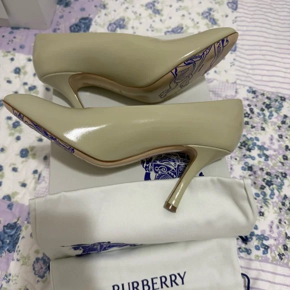 Burberry Classic Sage Green Heels